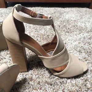 Women’s shoes